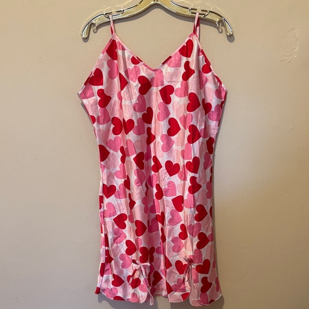 Red Heart Print Chemise